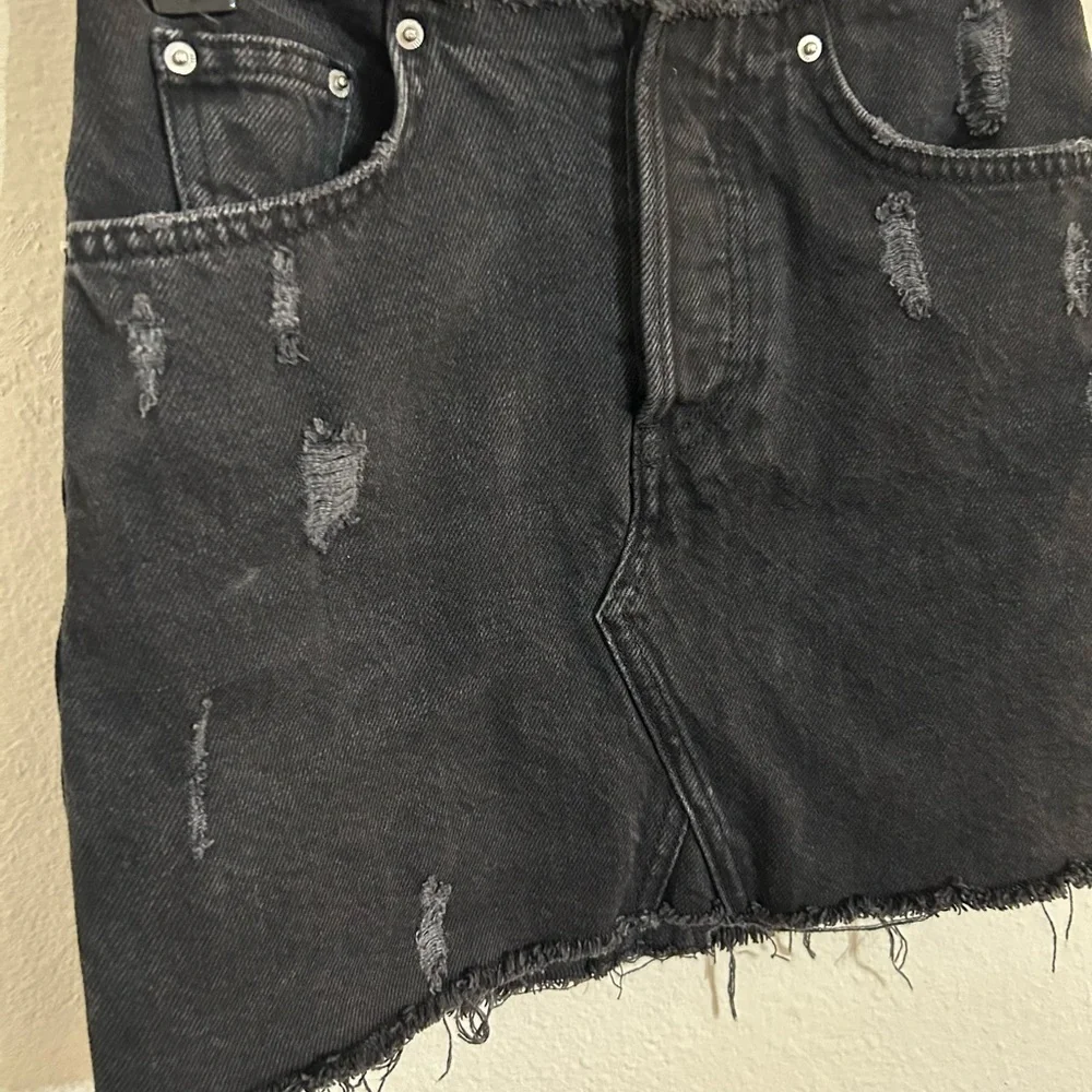 Urban Outfitters BDG Black Denim Raw Edge Mini Skirt Button Fly XS - Picture 8 of 8